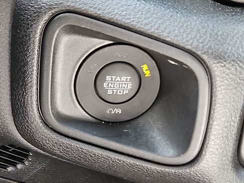Used 2024 Jeep Wrangler Unlimited AWD/4WD image 21
