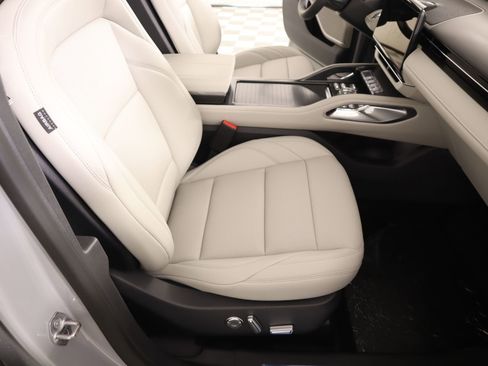 New 2026 Lincoln Nautilus Premier AWD/4WD image 15