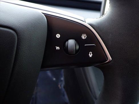 Used 2025 Tesla Model 3 Long Range image 13