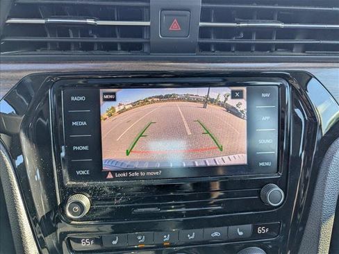 Used 2020 Volkswagen Passat 2.0T SEL FWD image 18