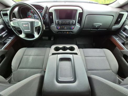 Used 2018 GMC Sierra 1500 SLE w/ SLE Value Package AWD/4WD image 15