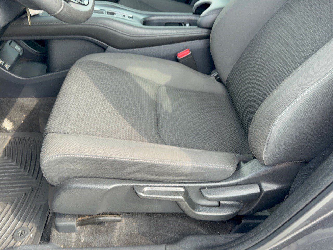 Used 2020 Honda HR-V Sport image 16