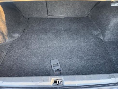 Used 2011 Subaru Legacy 2.5i Premium image 17