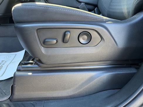 Used 2022 Chevrolet Silverado 1500 Custom image 13