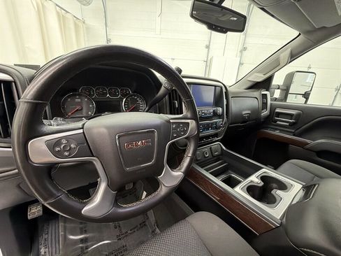 Used 2018 GMC Sierra 2500 SLE w/ Suspension Package, Off-Road image 11
