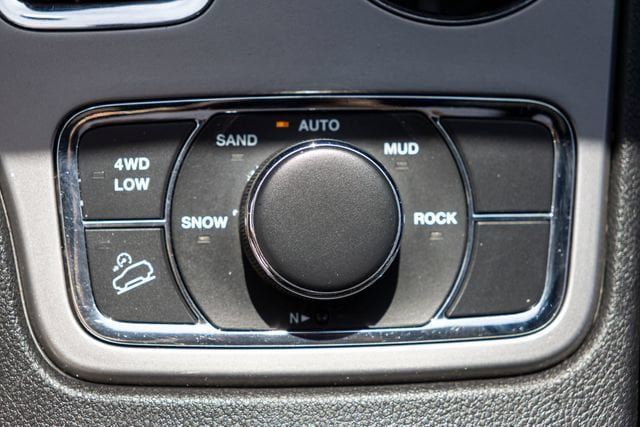 Used 2021 Jeep Grand Cherokee Limited AWD/4WD image 33