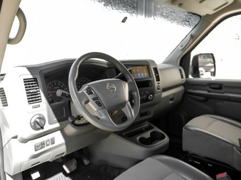 Used 2021 Nissan NV 2500 S image 2