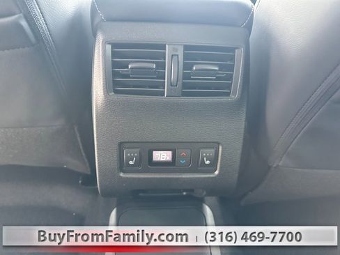 Used 2023 Mitsubishi Outlander SEL image 39