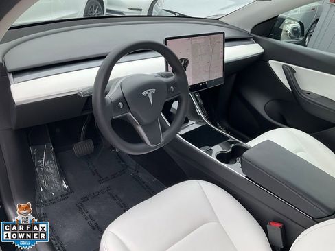 Used 2021 Tesla Model Y Long Range image 6