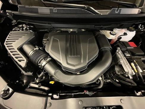 New 2026 Chevrolet Traverse Z71 w/ Driver Confidence Package AWD/4WD image 8