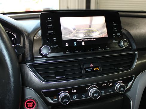 Used 2018 Honda Accord LX image 14