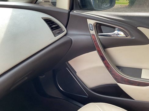 Used 2012 Buick Verano FWD image 13
