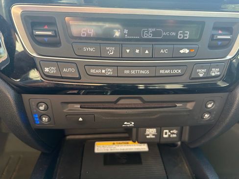 Used 2019 Honda Pilot Elite image 13