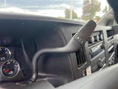 Used 2021 GMC Savana 3500 w/ Power Convenience Package RWD image 12