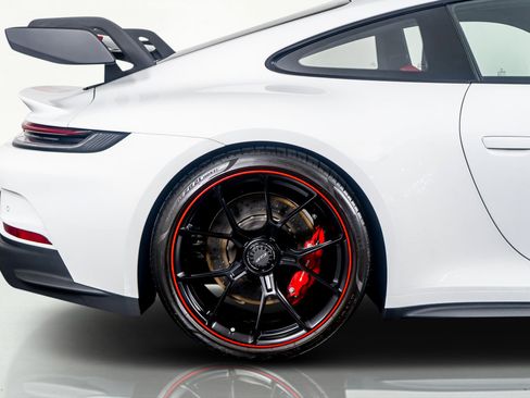 Used 2022 Porsche 911 GT3 image 8