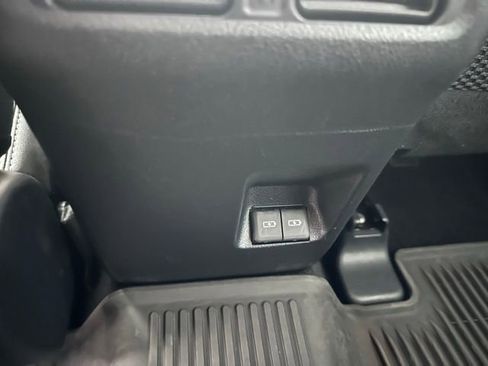 Used 2023 Toyota 4Runner SR5 Premium w/ Moonroof Package AWD/4WD image 19