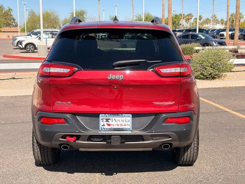 Used 2015 Jeep Cherokee Trailhawk w/ Comfort/Convenience Group AWD/4WD image 5