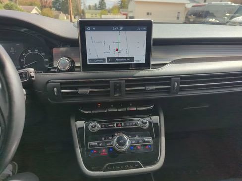 Used 2021 Lincoln Corsair AWD w/ Equipment Group 101A image 35