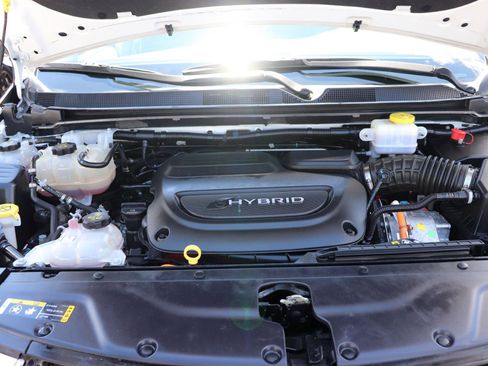 Used 2024 Chrysler Pacifica Limited FWD image 55