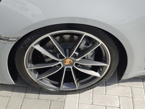Used 2021 Porsche 911 Carrera image 8