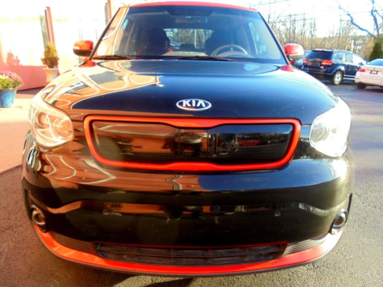 Used 2015 Kia Soul EV + FWD image 31