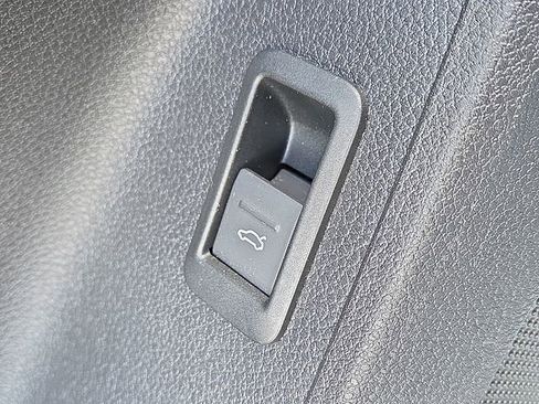 Used 2021 Audi Q3 2.0T Premium w/ Convenience Package image 26