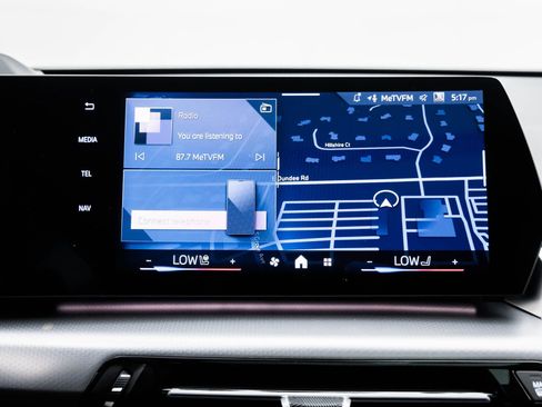 New 2025 BMW X1 xDrive28i w/ Technology Package image 16