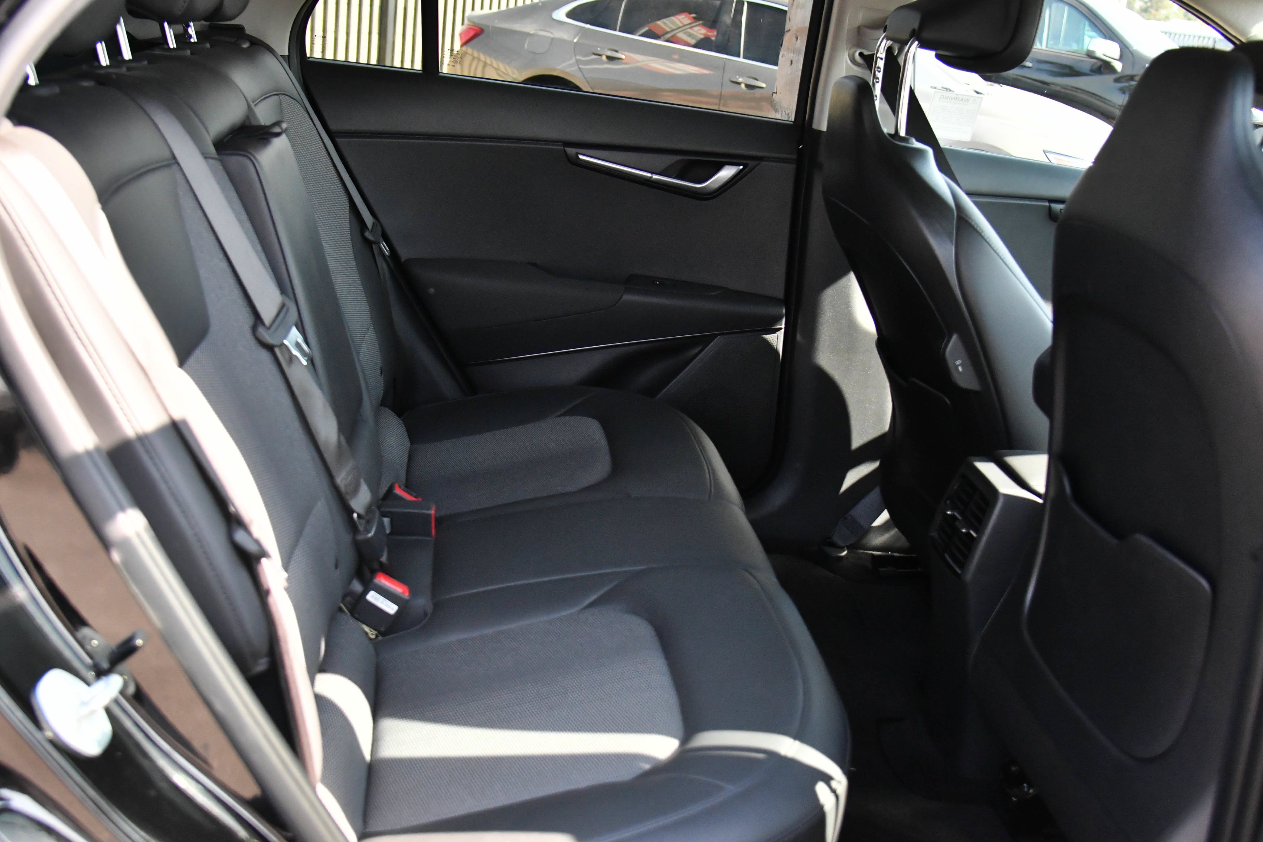 Used 2025 Kia Niro Wind FWD image 44