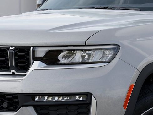 New 2026 Jeep Grand Cherokee Limited w/ Luxury Tech Group II image 10