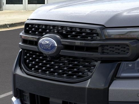 New 2025 Ford Ranger Lariat w/ FX4 Off-Road Package image 17