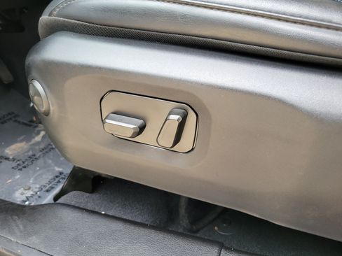 Used 2024 Jeep Wrangler Unlimited Rubicon 4xe AWD/4WD image 8