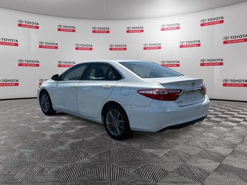 Used 2017 Toyota Camry SE FWD image 7