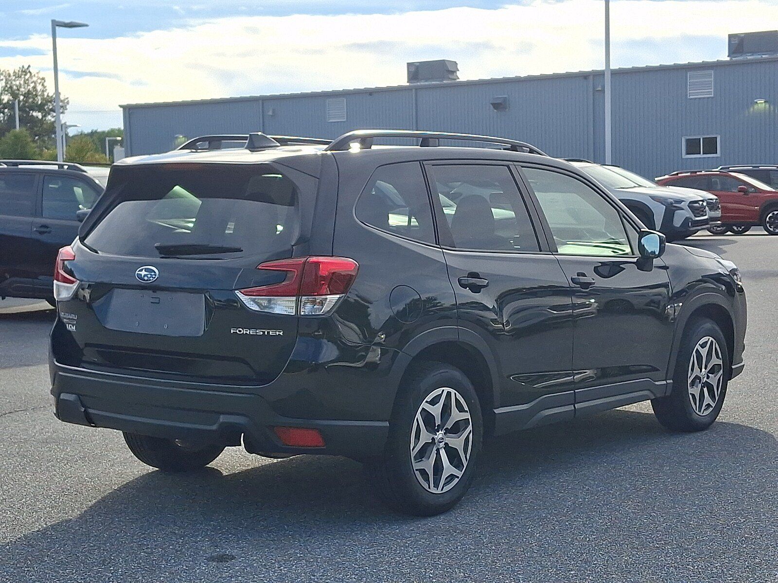 Used 2023 Subaru Forester Premium AWD/4WD image 4