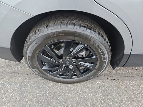 Used 2024 Chevrolet Equinox LS w/ LS Convenience Package image 19