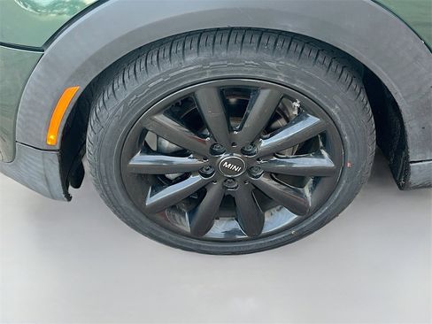 Used 2017 MINI Cooper 4-Door Hardtop image 31