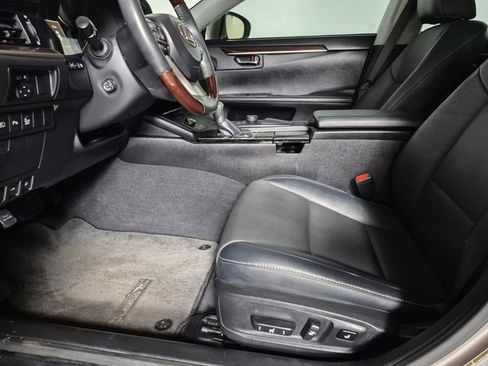 Used 2017 Lexus ES 350 w/ Premium Package image 14