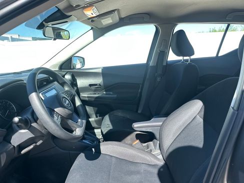 Used 2023 Nissan Kicks S FWD image 47