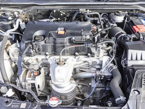 Used 2023 Honda Civic Sport image 30