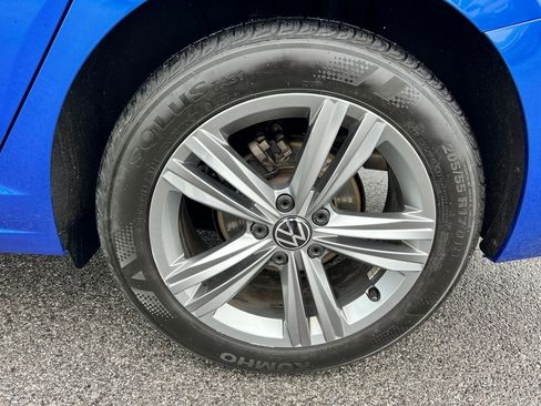 Used 2024 Volkswagen Jetta SE image 12