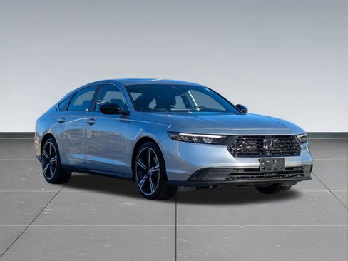 Certified 2025 Honda Accord Sport image 8