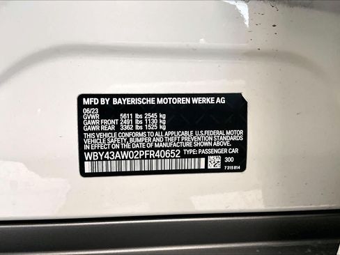 Used 2023 BMW i4 eDrive35 RWD image 31