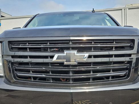 Used 2020 Chevrolet Tahoe LT w/ RST Edition AWD/4WD image 35