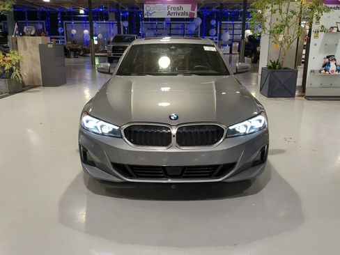 Used 2025 BMW 330i xDrive Sedan w/ Premium Package AWD/4WD image 3