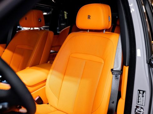 Used 2026 Rolls-Royce Cullinan image 19