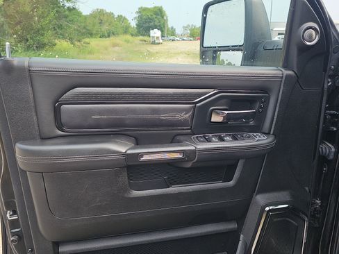Used 2024 RAM 2500 Limited AWD/4WD image 23