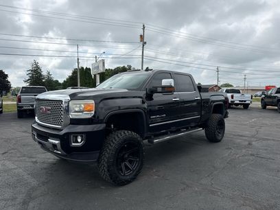 Used 2016 GMC Sierra 2500 Denali w/ Duramax Plus Package