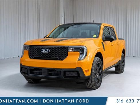 New 2026 Ford Maverick Lariat w/ Black Appearance Package image 1