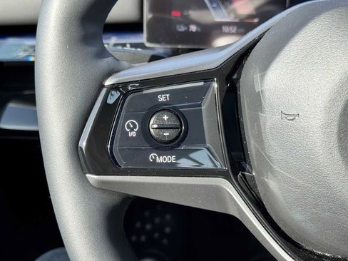 Used 2025 BMW i5 xDrive40 w/ Premium Package image 29