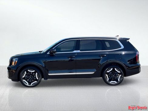 Used 2024 Kia Telluride EX w/ EX Captain's Chair Package AWD/4WD image 2