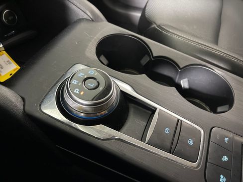 Used 2020 Ford Escape Titanium FWD image 22